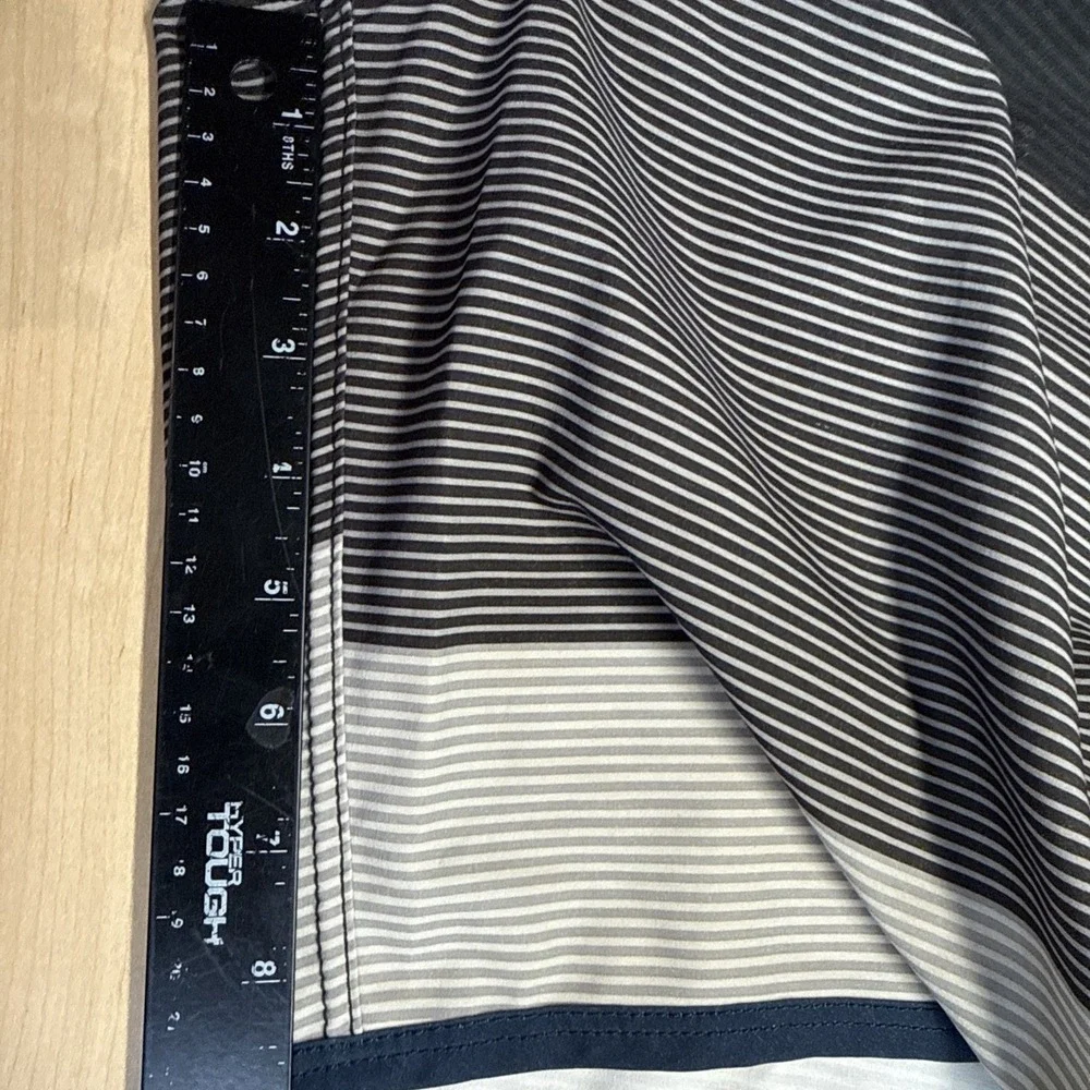 RVCA men's Board Shorts Size 32 Blue / Cream With Stripes